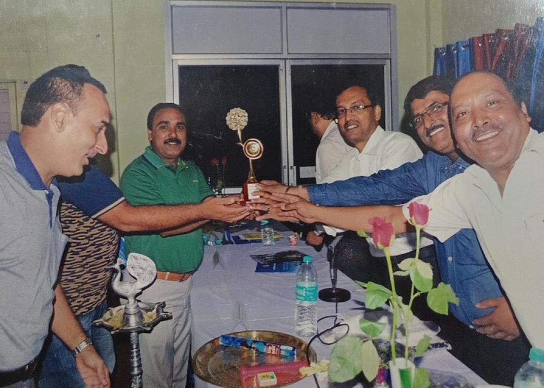 Sri Utpal Dutta is awarded as the best E.C. member in the 19th AGM, 2016
